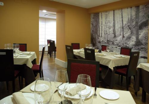 אמוריו Hotel Restaurante Aldama מראה חיצוני תמונה