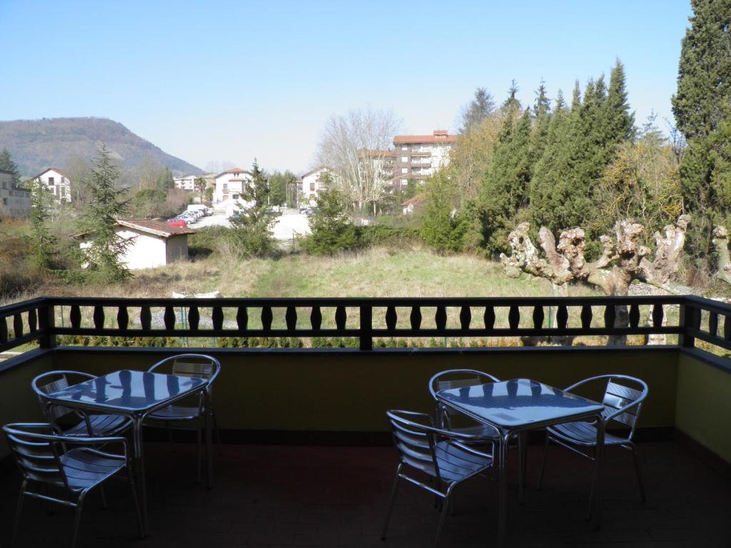 אמוריו Hotel Restaurante Aldama מראה חיצוני תמונה